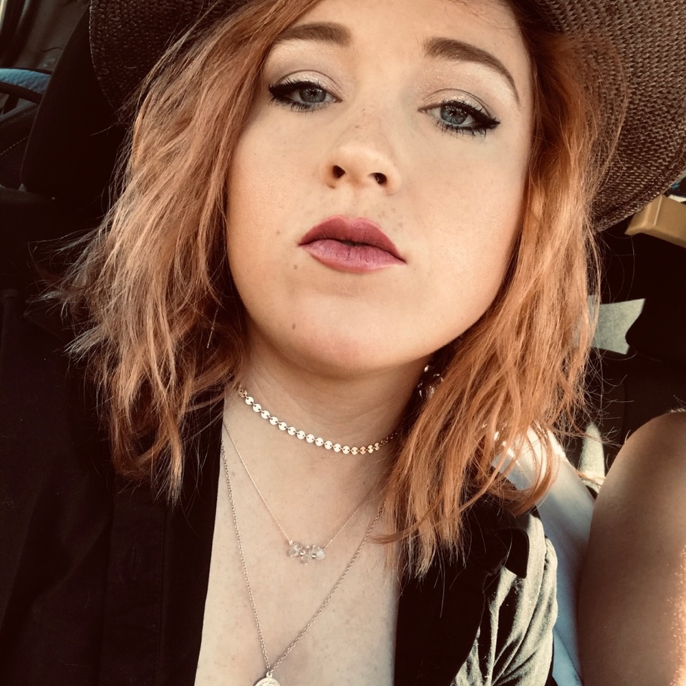 Meet your Posher, Celine